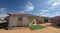 Flatlet of property in Azaadville Gardens