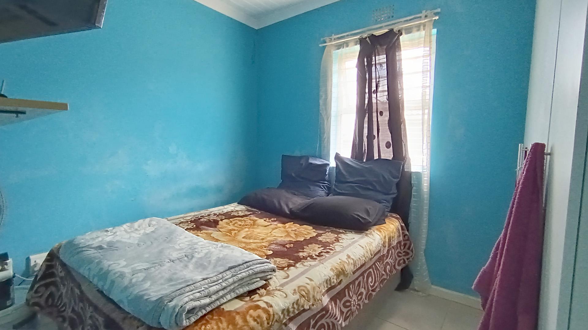 Bed Room 2 - 9 square meters of property in Paarl