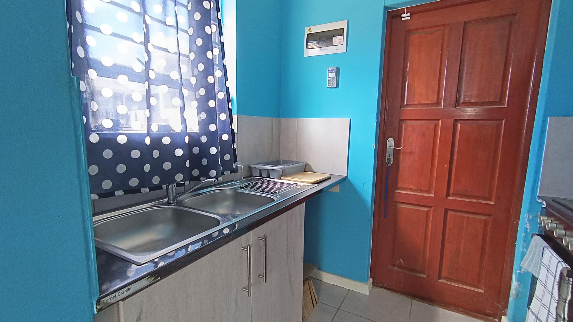Kitchen - 5 square meters of property in Paarl
