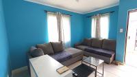 Lounges - 10 square meters of property in Paarl