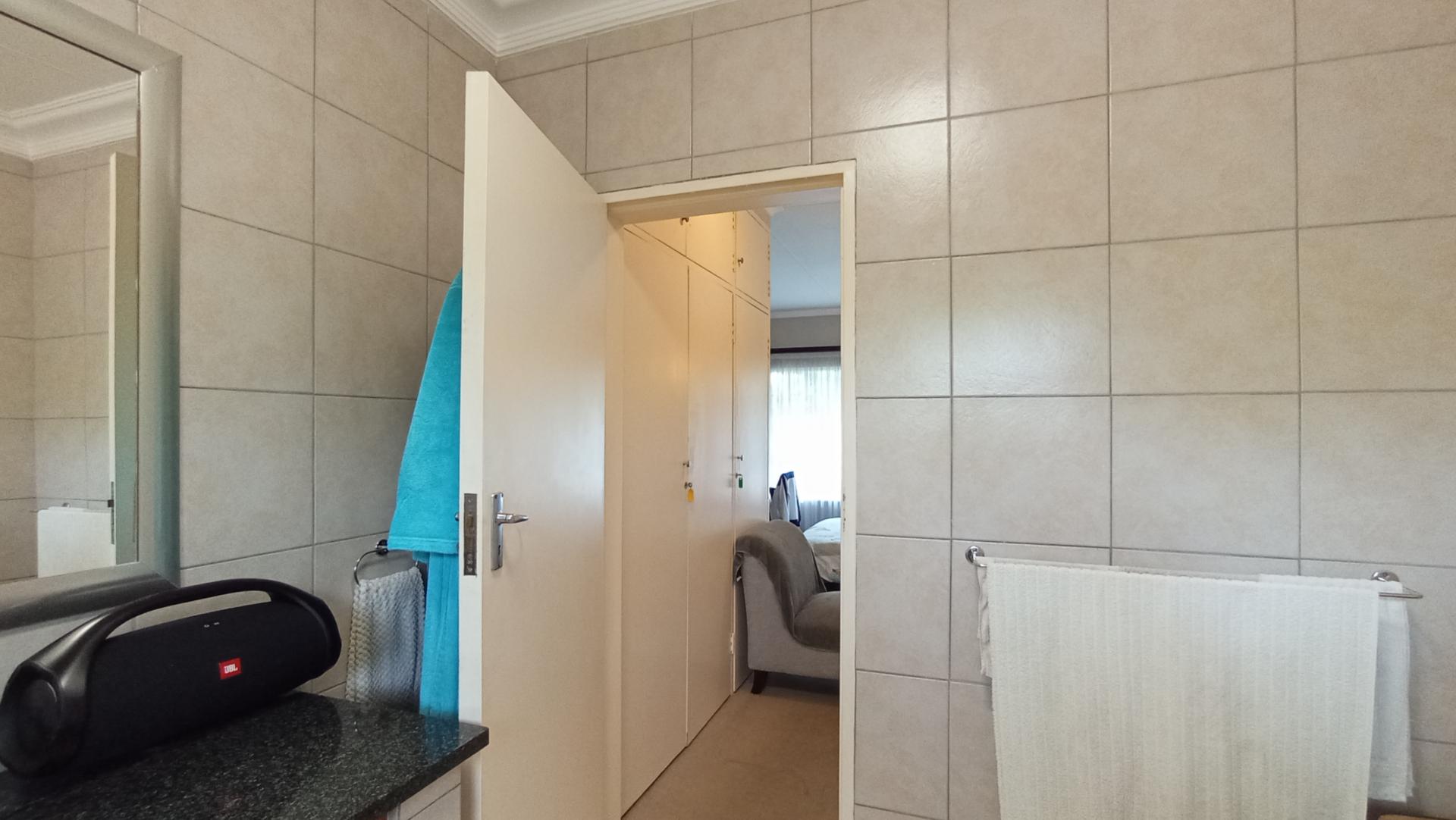 Main Bathroom - 8 square meters of property in Fourways