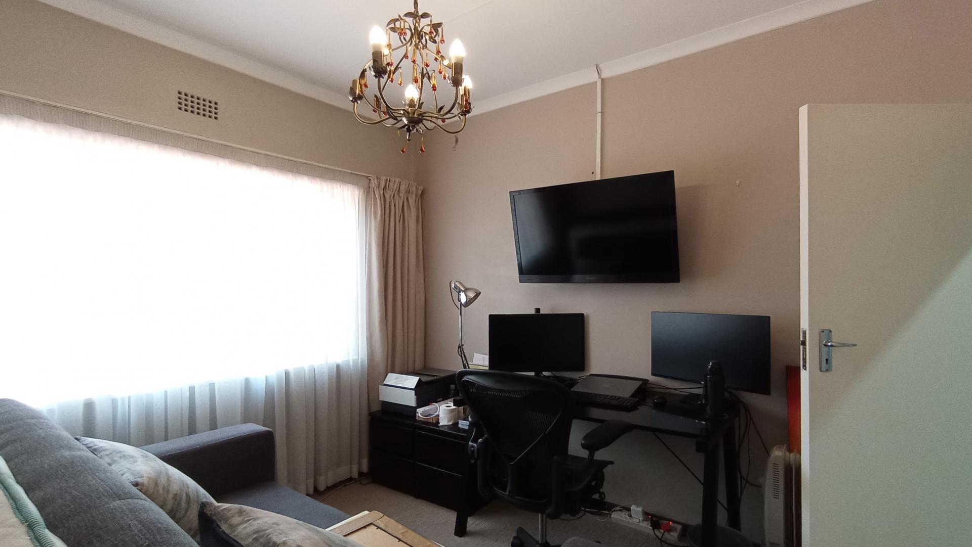 Bed Room 2 - 12 square meters of property in Fourways