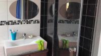 Bathroom 2 of property in Mitchells Plain