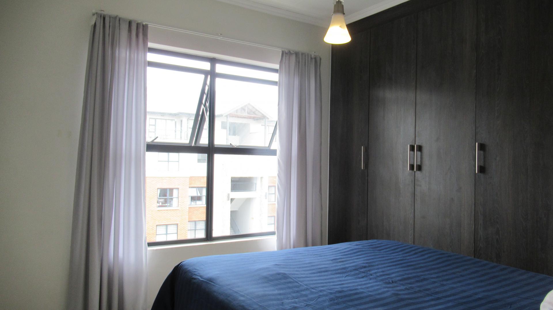 Bed Room 1 - 14 square meters of property in Olivedale