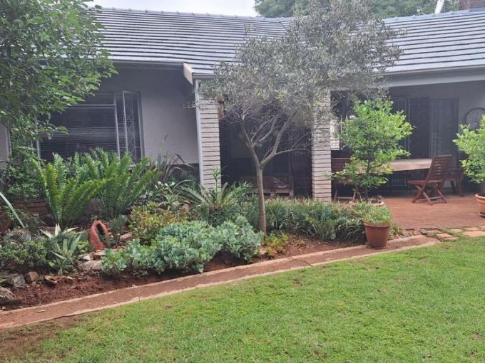 4 Bedroom House for Sale For Sale in Fairlands - MR670414
