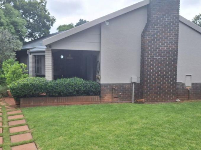 4 Bedroom House for Sale For Sale in Fairlands - MR670414