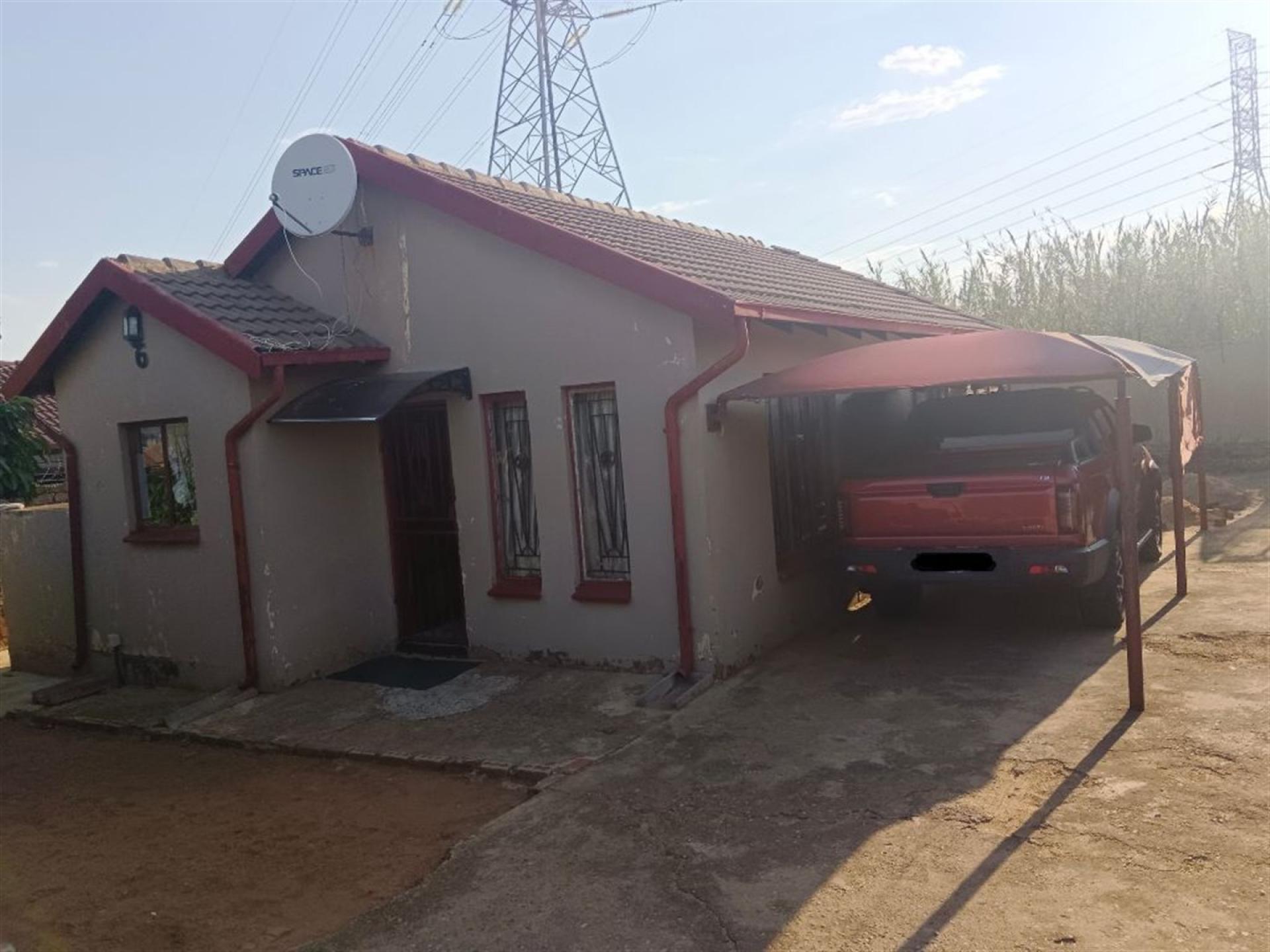 Front View of property in Danville