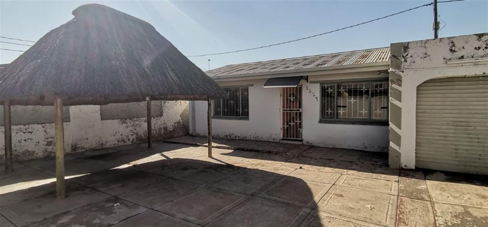 Front View of property in Lethlabile