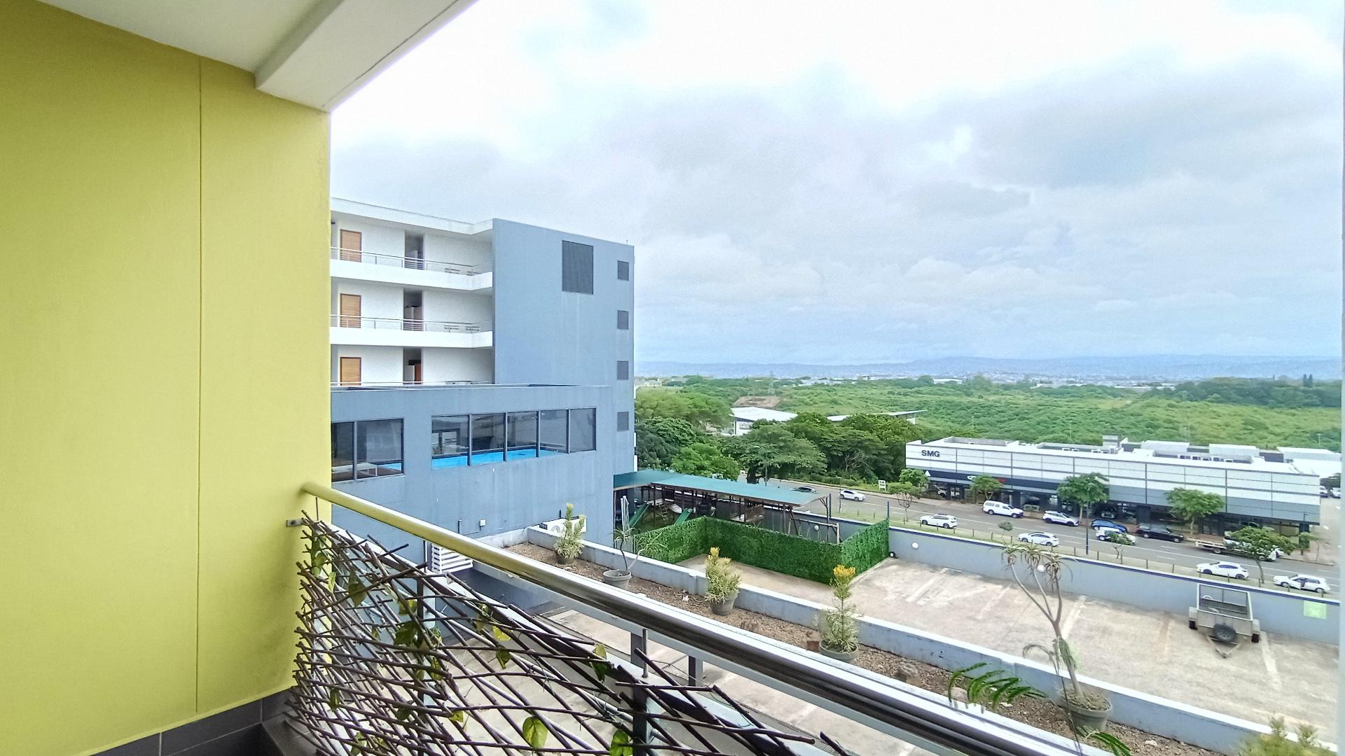 Balcony - 7 square meters of property in Umhlanga Rocks