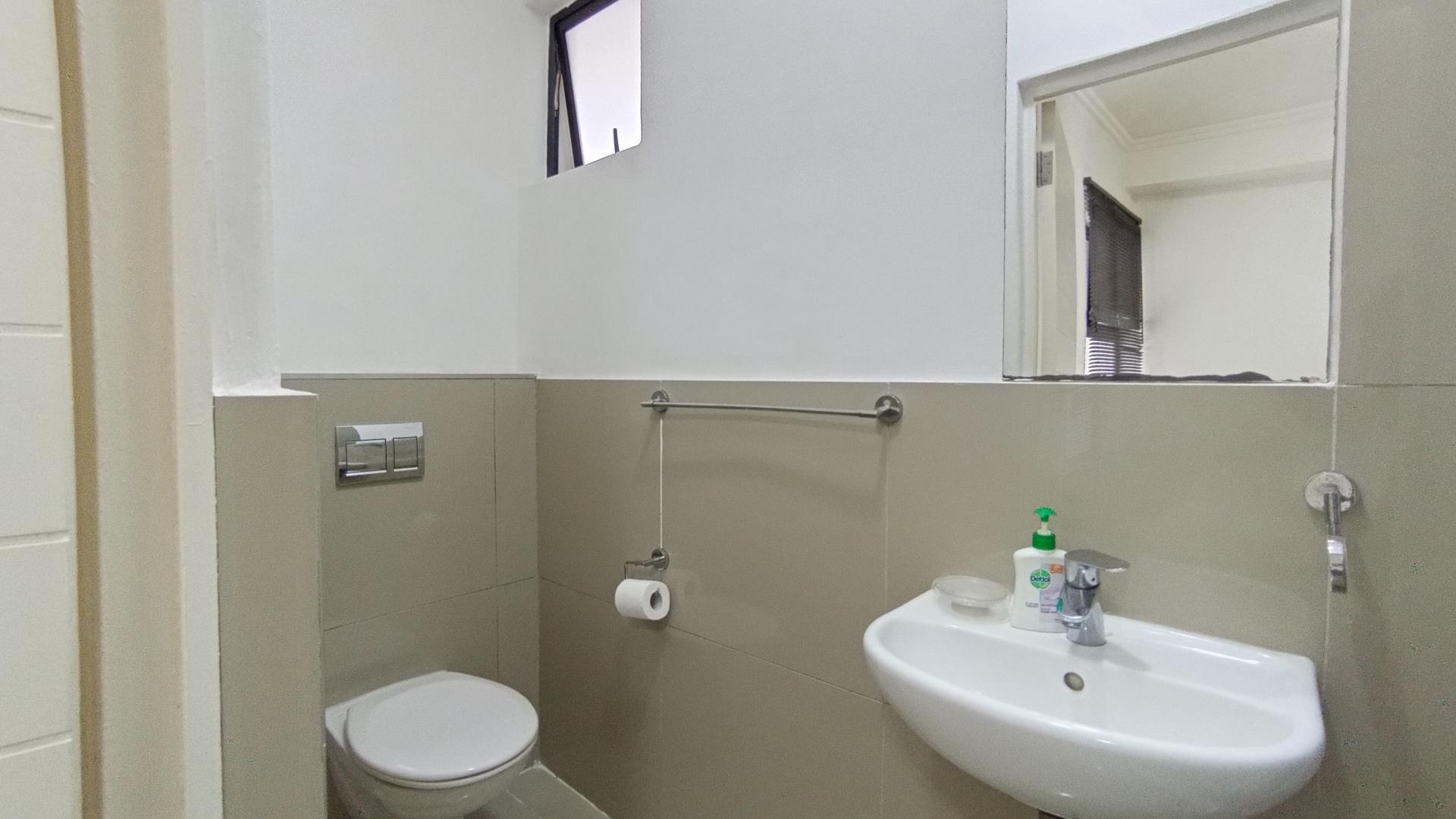 Bathroom 1 - 4 square meters of property in Umhlanga Rocks