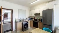 Kitchen - 11 square meters of property in Umhlanga Rocks