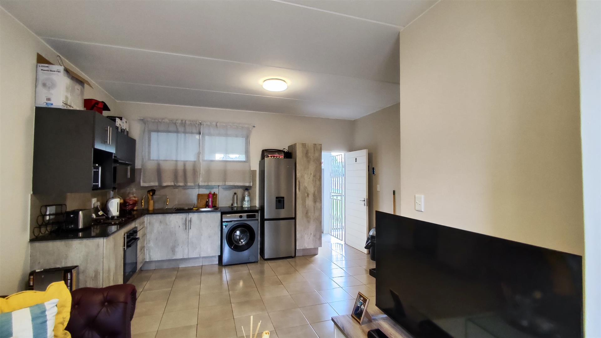 Lounges - 10 square meters of property in Rynfield