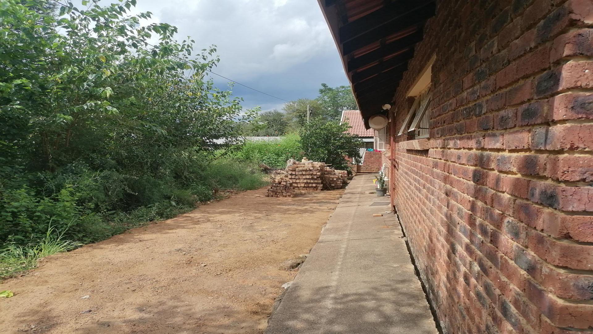 Backyard of property in Modimolle (Nylstroom)