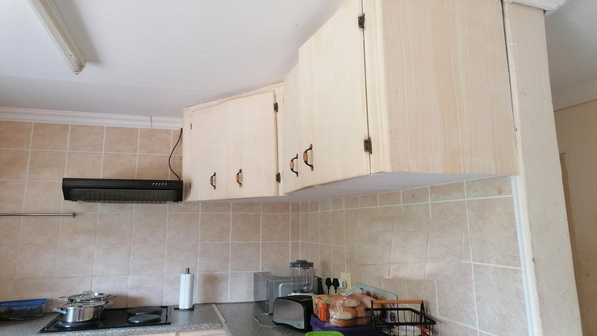 Kitchen of property in Modimolle (Nylstroom)