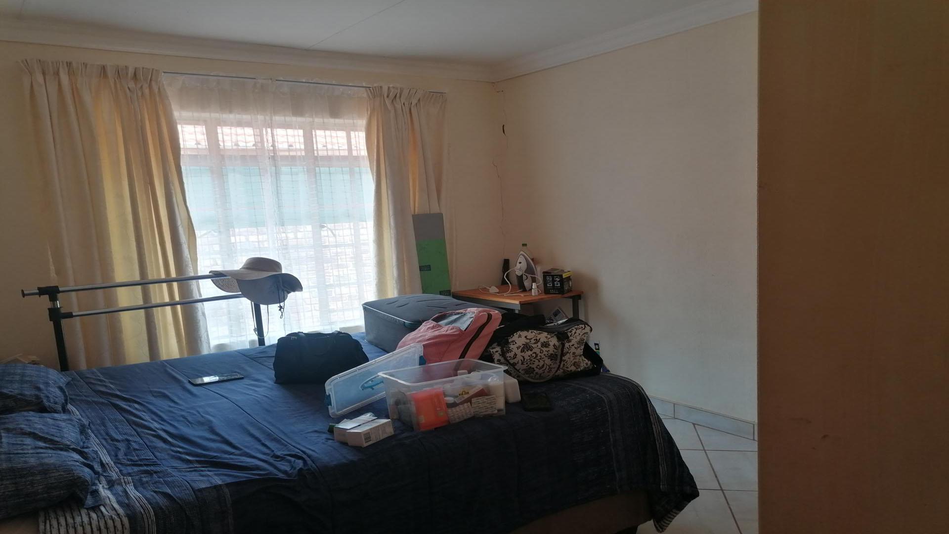 Bed Room 1 of property in Modimolle (Nylstroom)