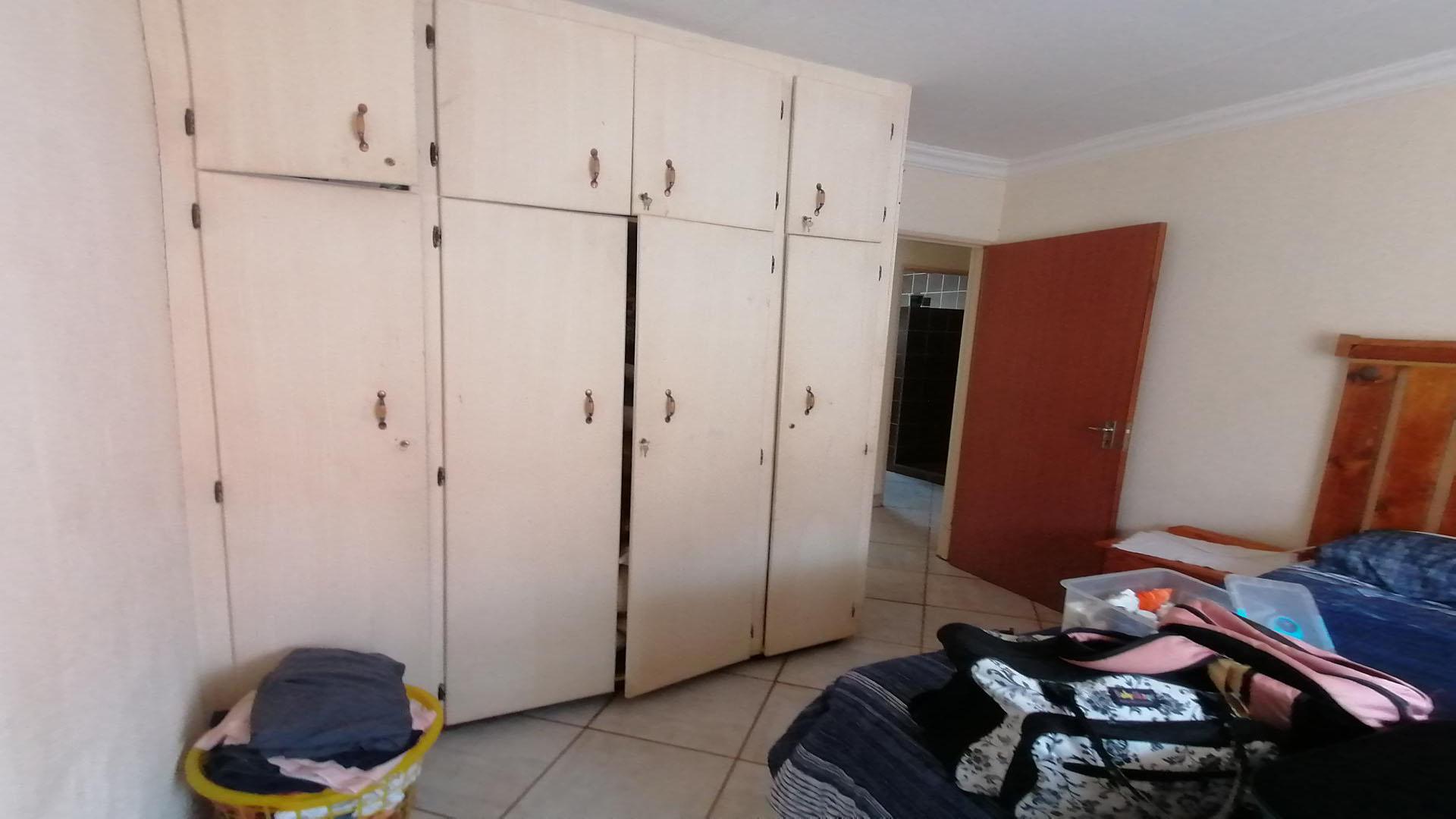 Bed Room 1 of property in Modimolle (Nylstroom)