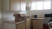 Kitchen - 28 square meters of property in Creswell Park
