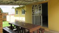 Patio - 15 square meters of property in Creswell Park