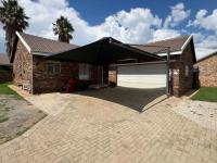 3 Bedroom 2 Bathroom Simplex for Sale for sale in Flimieda