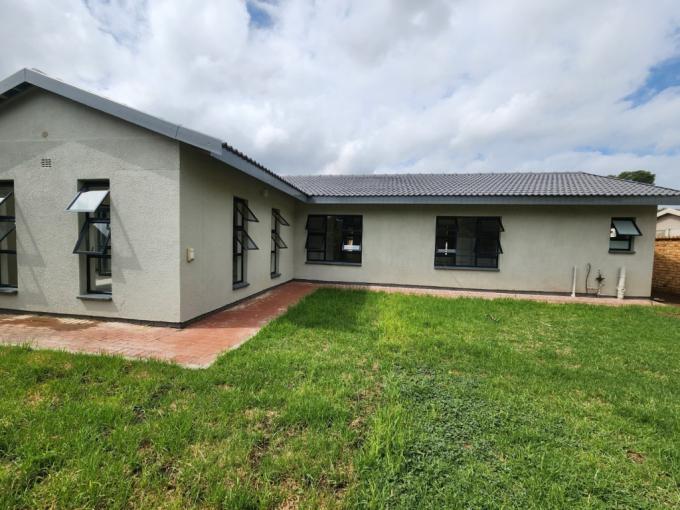 4 Bedroom House for Sale For Sale in Brackenhurst - MR670594