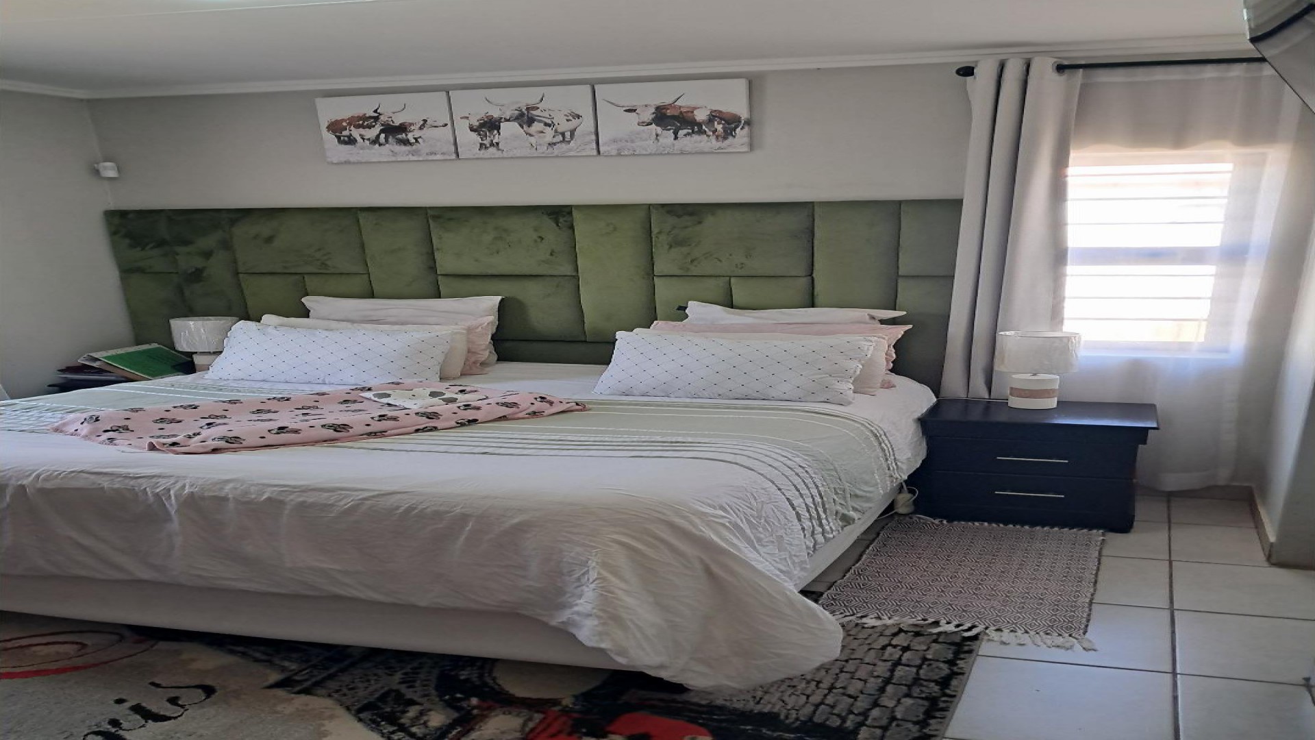 Bed Room 1 - 10 square meters of property in Protea Glen