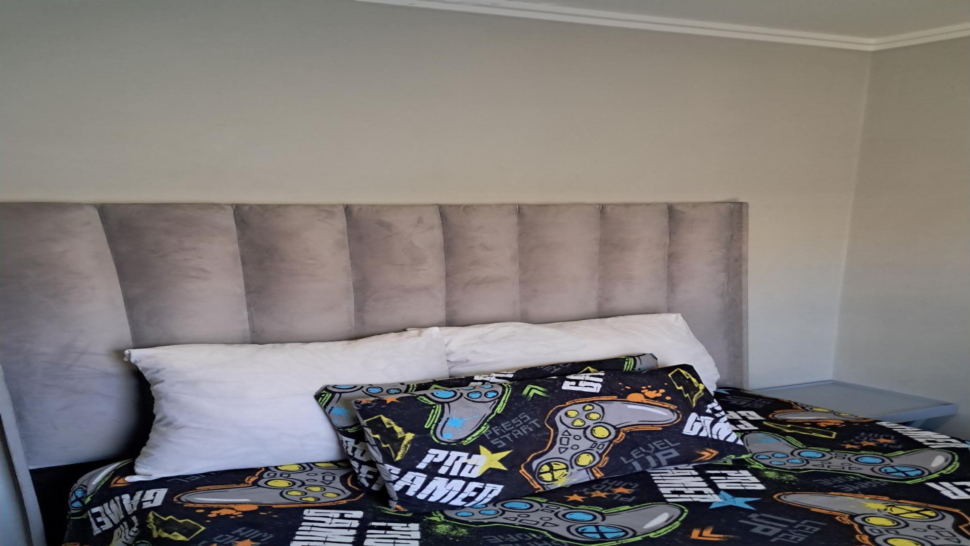 Bed Room 3 of property in Protea Glen
