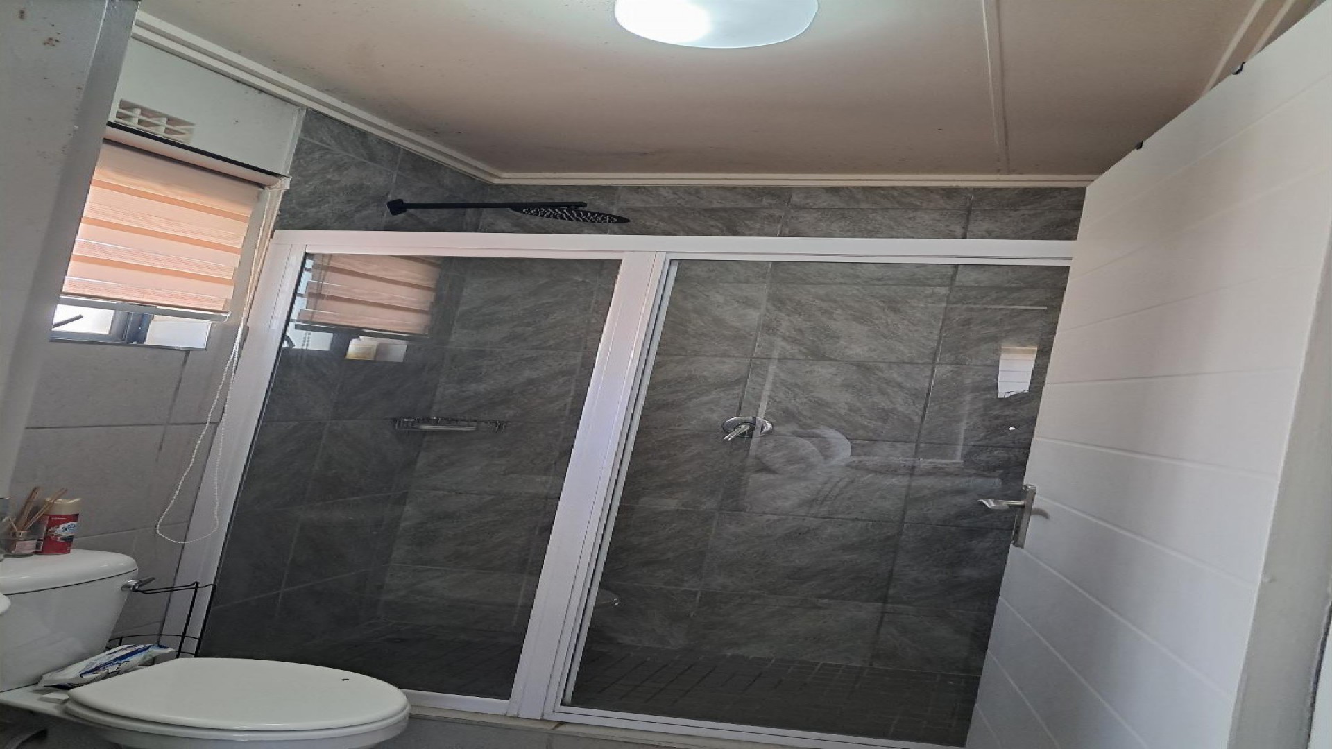 Bathroom 2 of property in Protea Glen