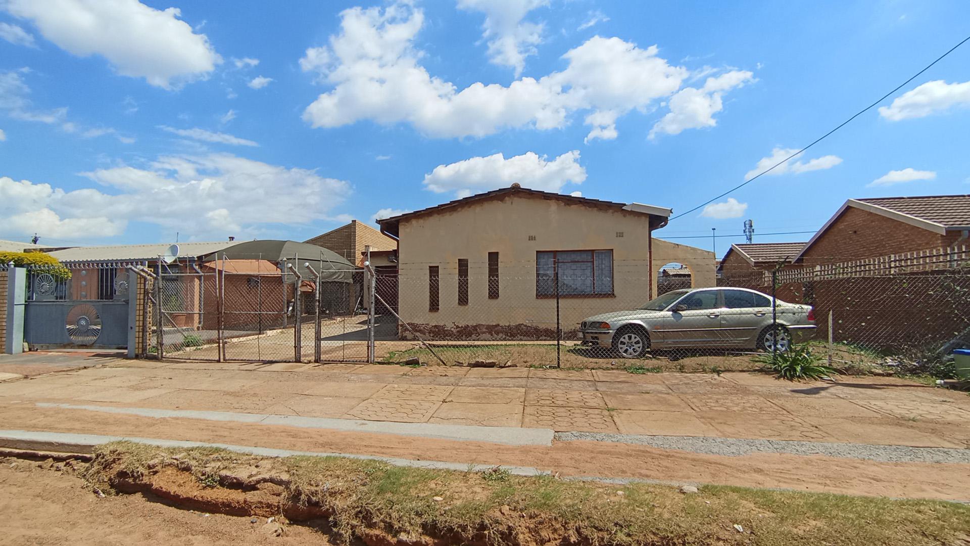 Front View of property in Mabopane