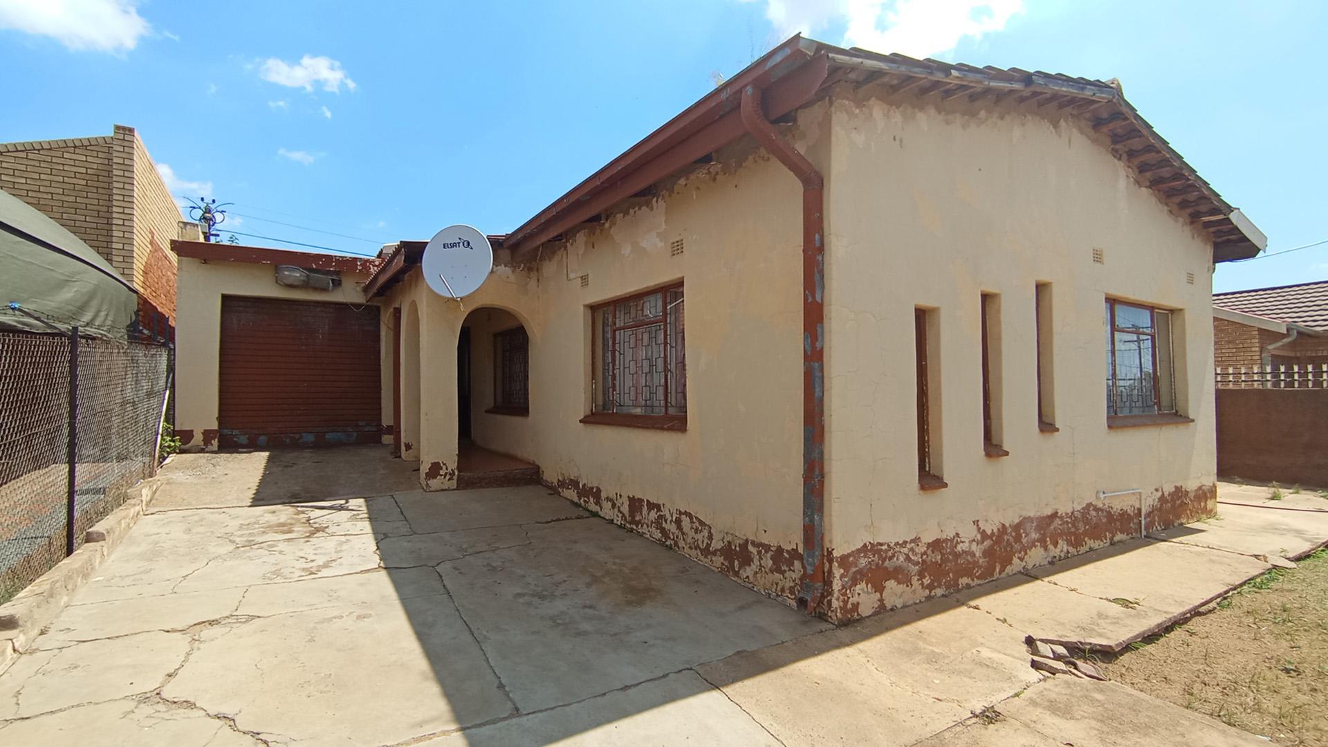 Front View of property in Mabopane