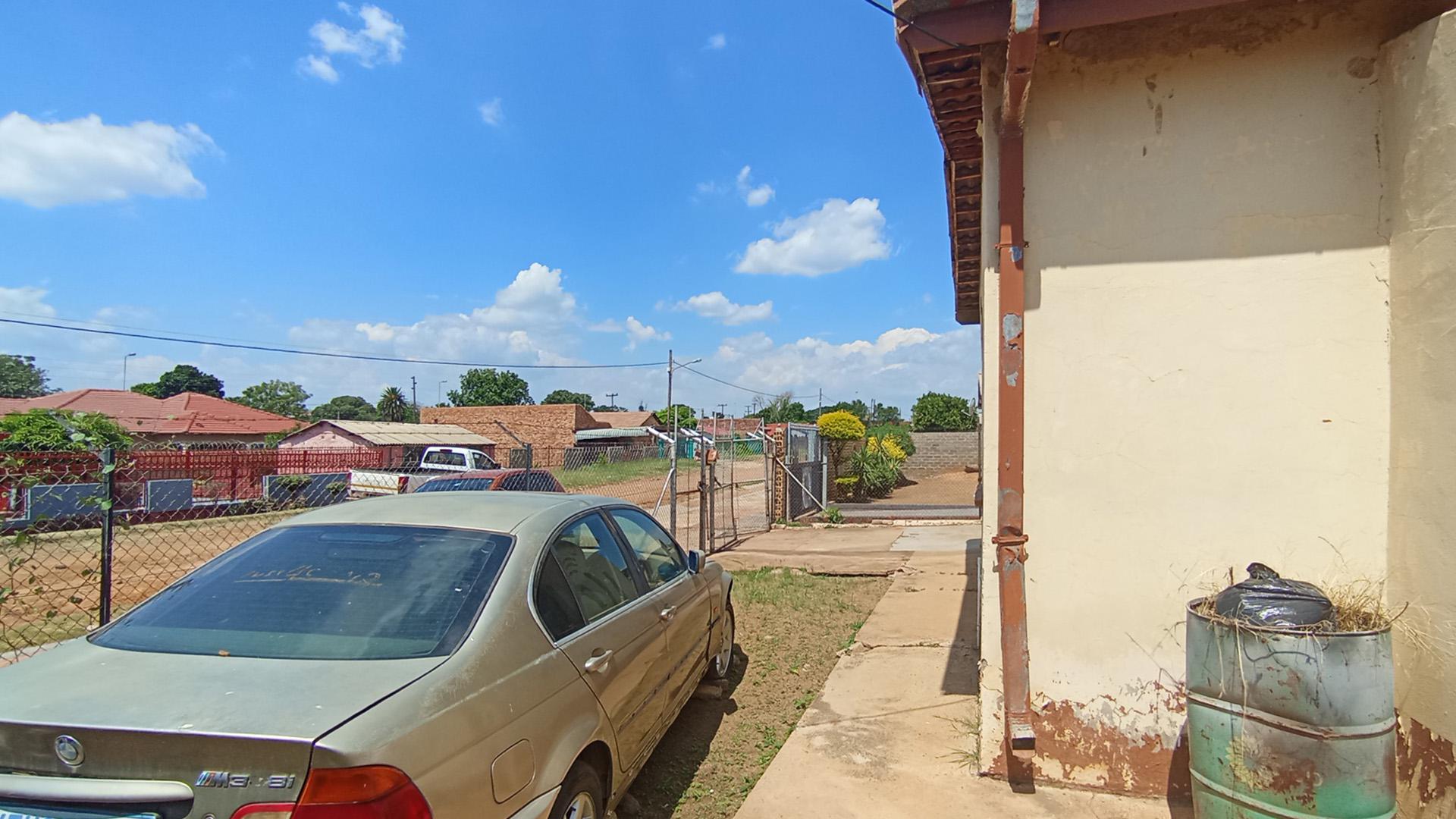 Backyard of property in Mabopane