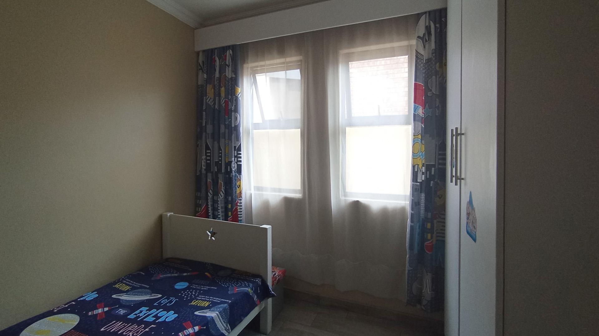 Bed Room 2 - 8 square meters of property in Montana