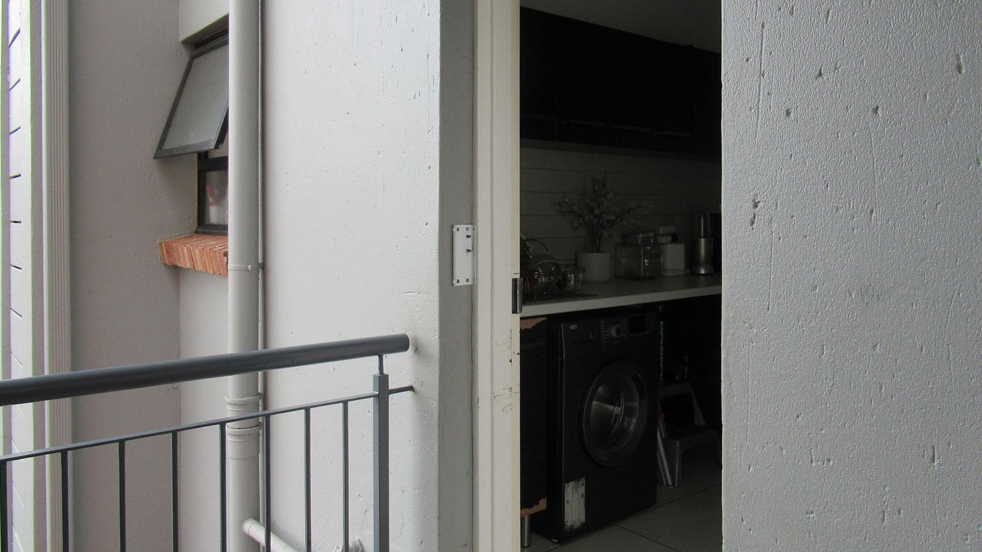 Front View of property in Oakdene