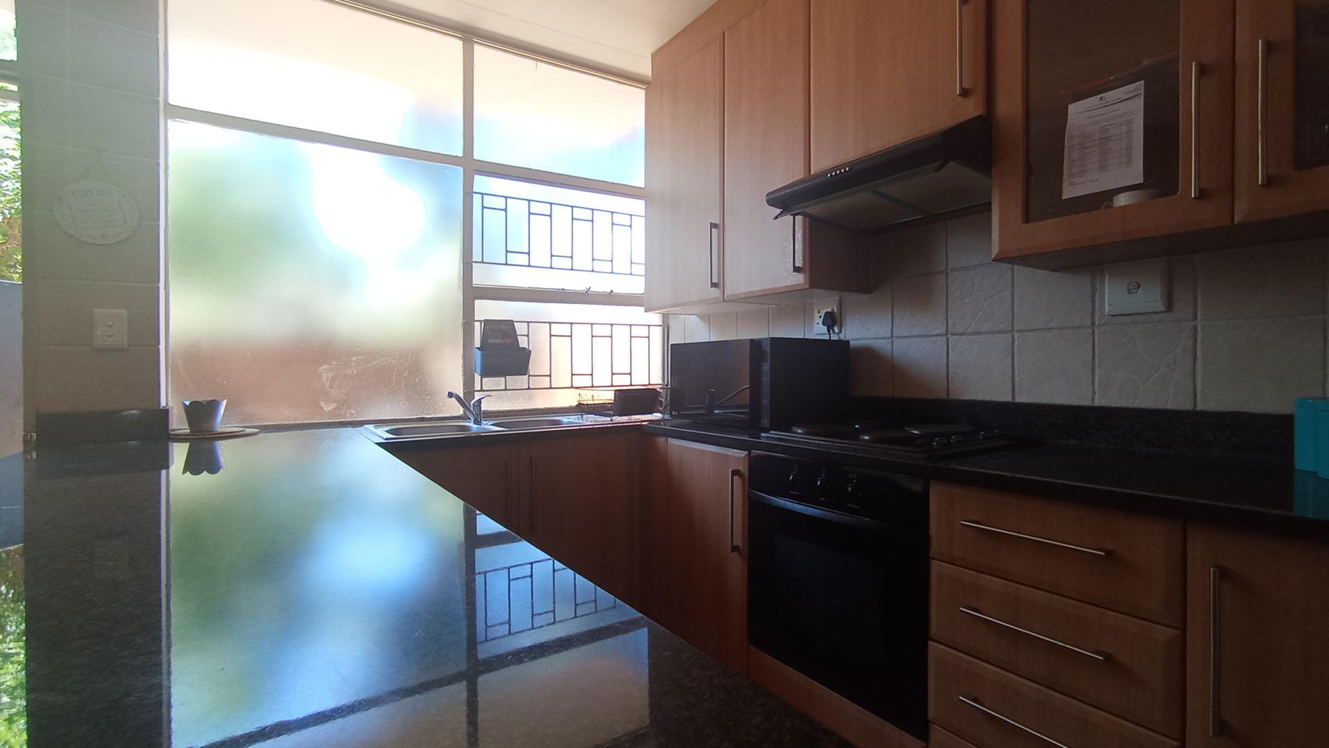 Kitchen - 9 square meters of property in Lyttelton Manor