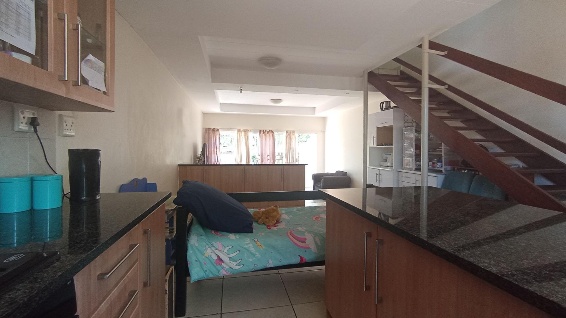 Kitchen - 9 square meters of property in Lyttelton Manor