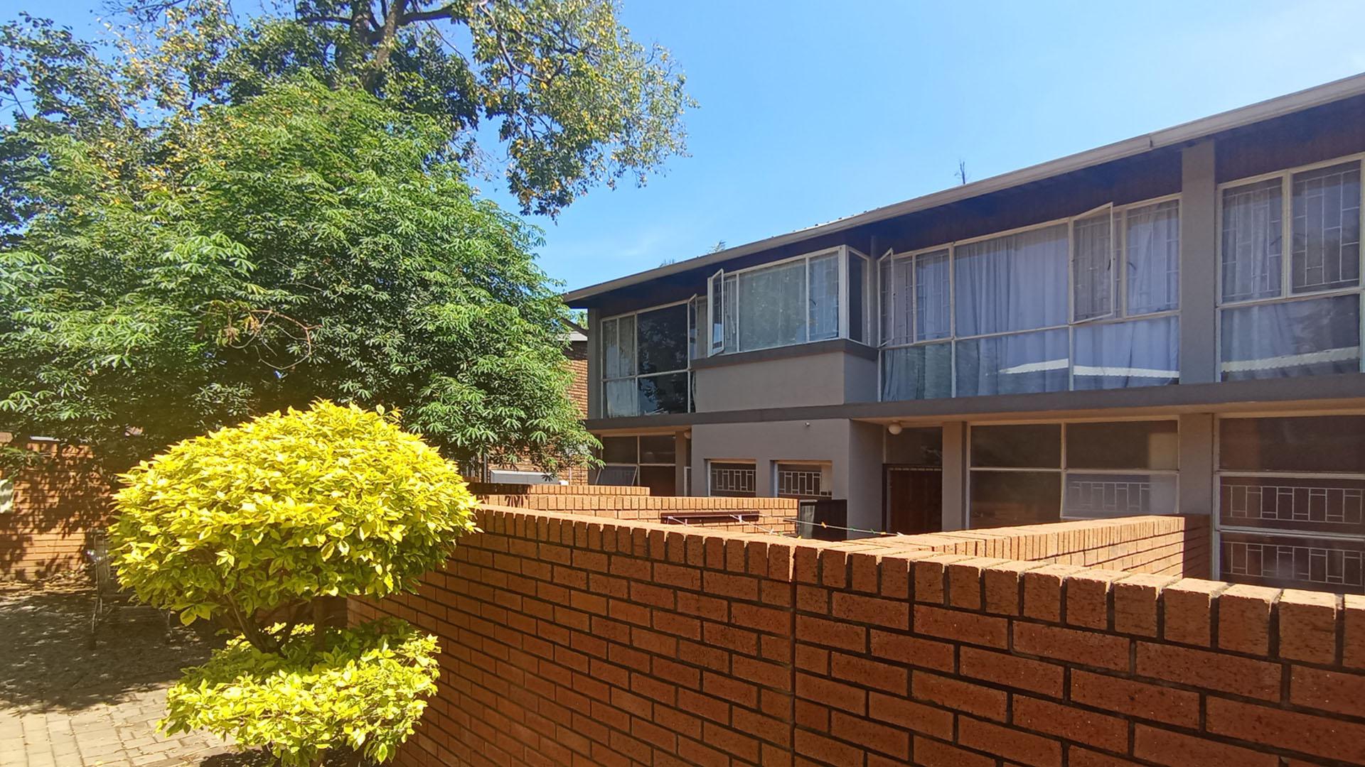 Front View of property in Lyttelton Manor