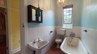 Bathroom 1 - 7 square meters of property in Umtentweni