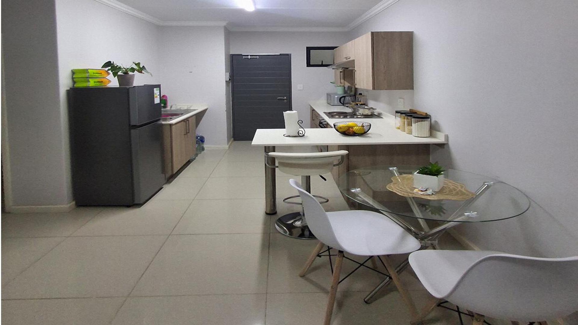 Kitchen - 9 square meters of property in Halfway Gardens