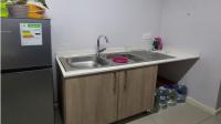 Kitchen - 9 square meters of property in Halfway Gardens