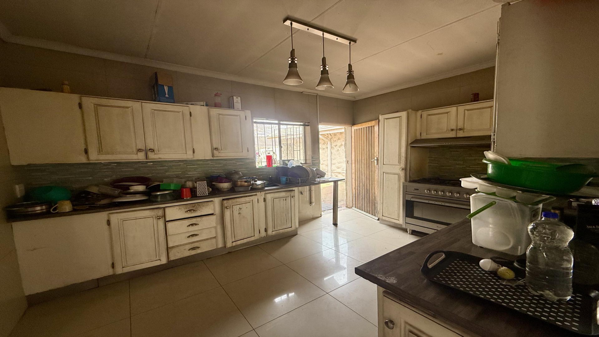 Kitchen - 12 square meters of property in Vanderbijlpark