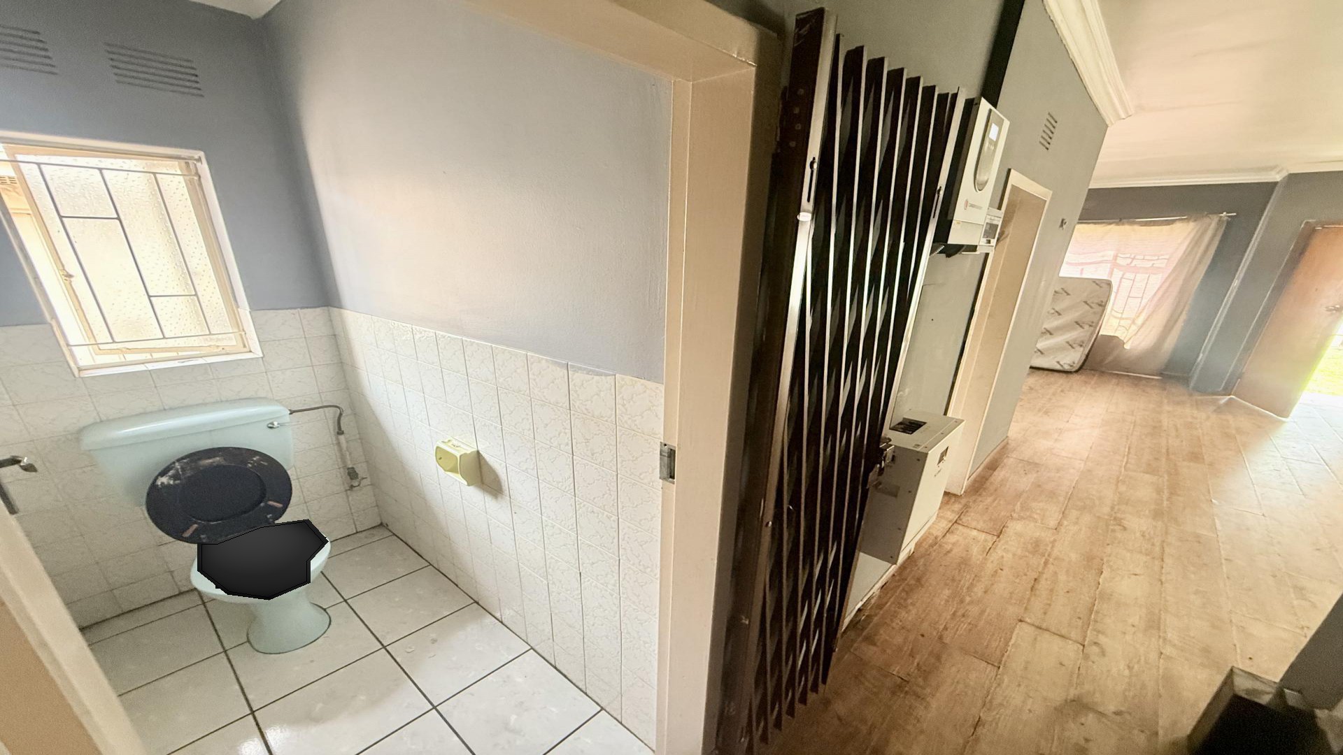 Guest Toilet of property in Vanderbijlpark