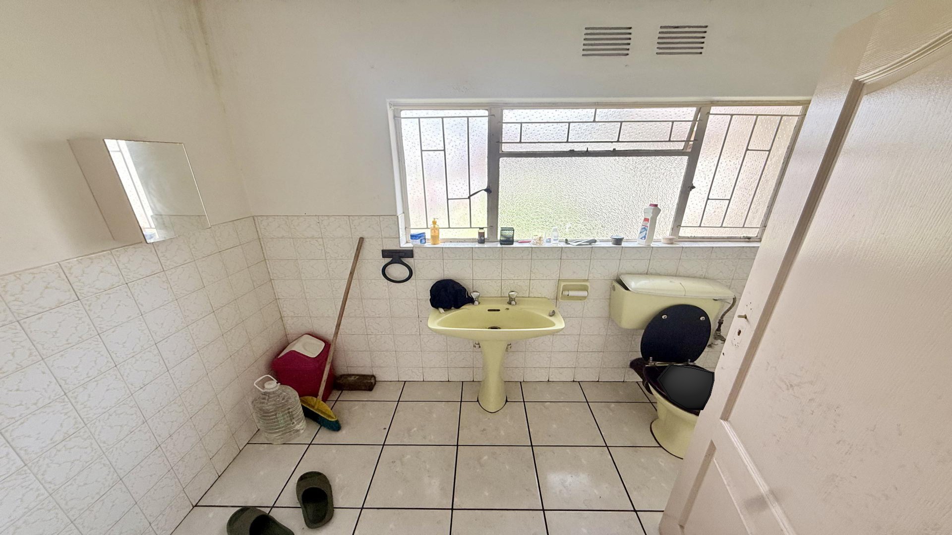Main Bathroom of property in Vanderbijlpark