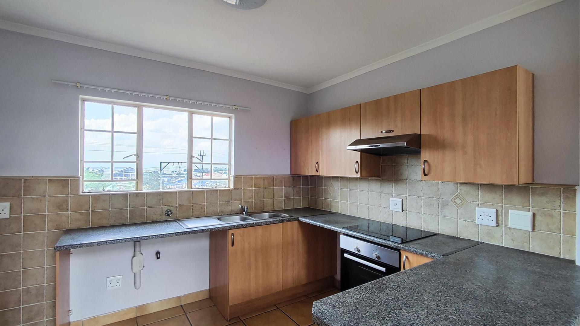 Kitchen - 13 square meters of property in Castleview