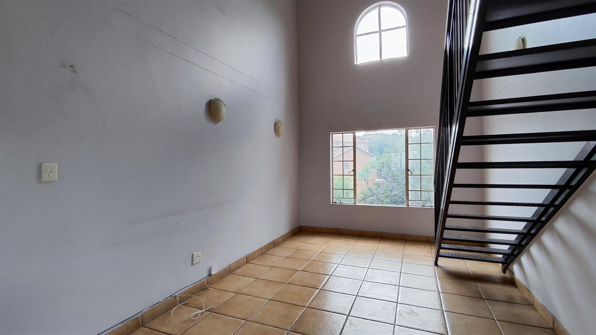 Lounges - 20 square meters of property in Castleview