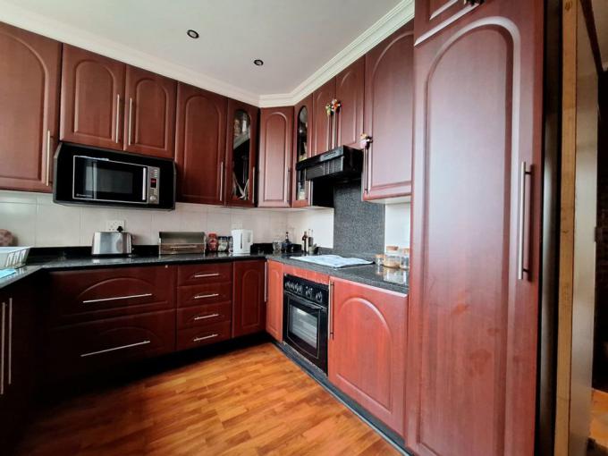 1 Bedroom Apartment for Sale For Sale in Glenwood - DBN - MR670706