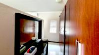 Main Bedroom of property in Riverside Park