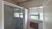 Bathroom 2 of property in Riverside Park