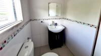 Bathroom 2 of property in Riverside Park