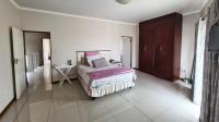 Bed Room 1 of property in Riverside Park