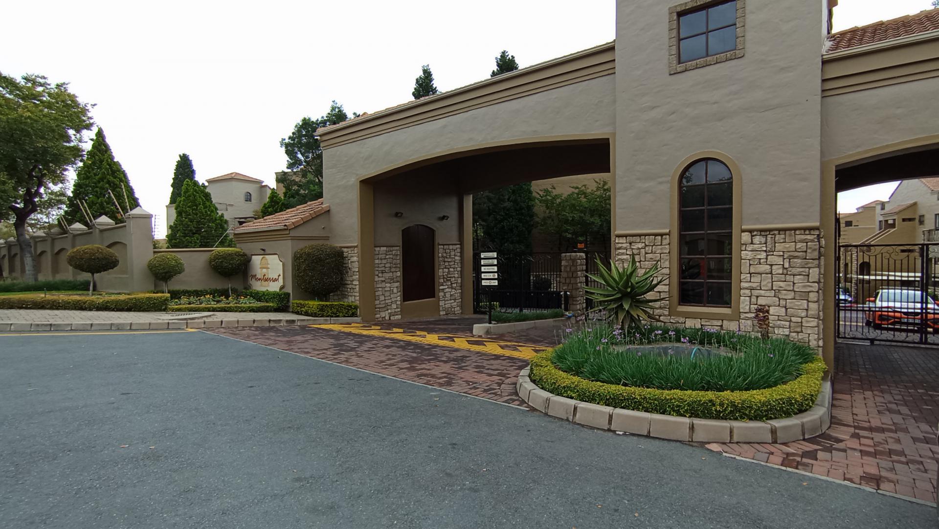 Front View of property in Lone Hill