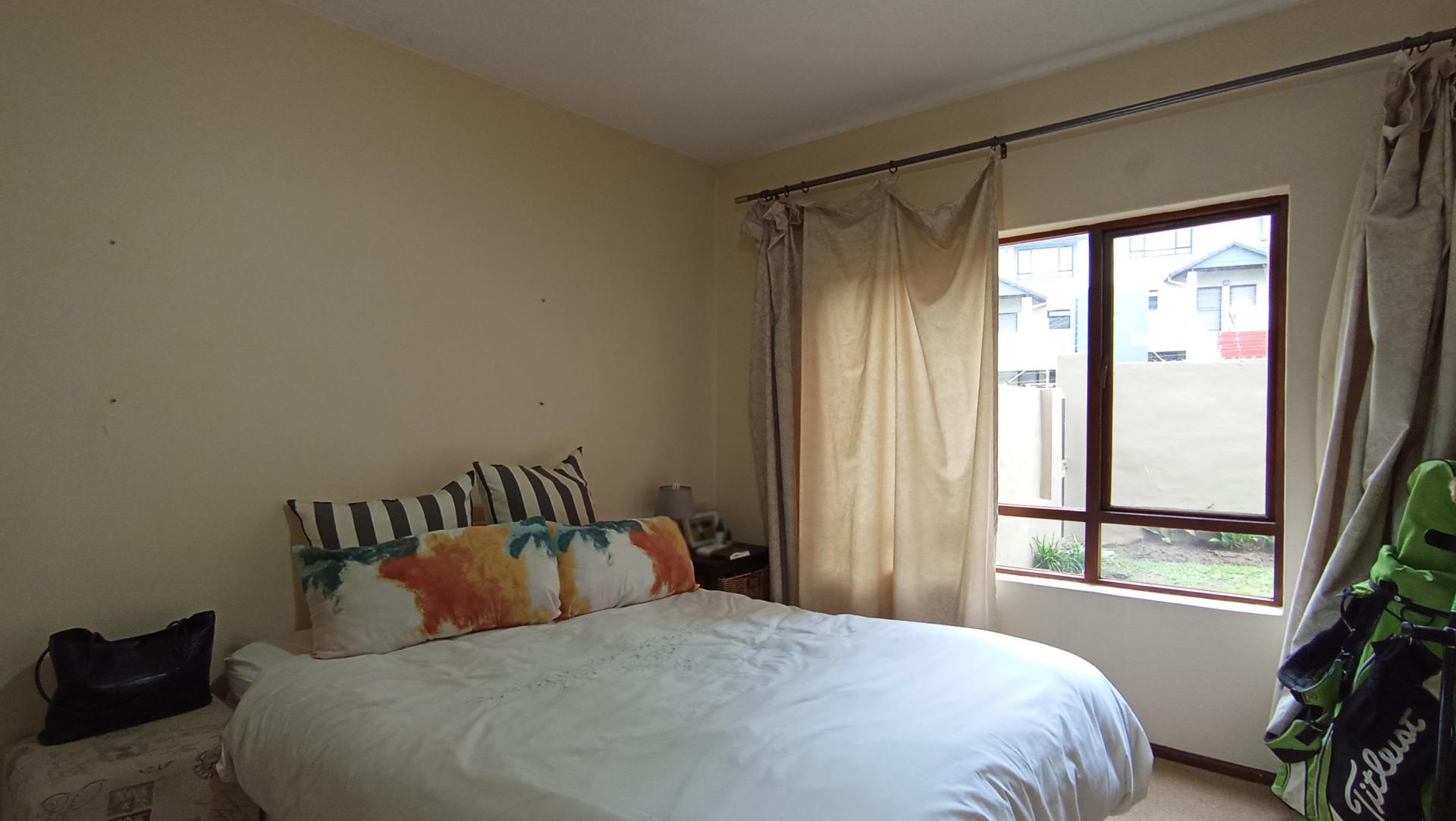 Bed Room 1 - 12 square meters of property in Lone Hill